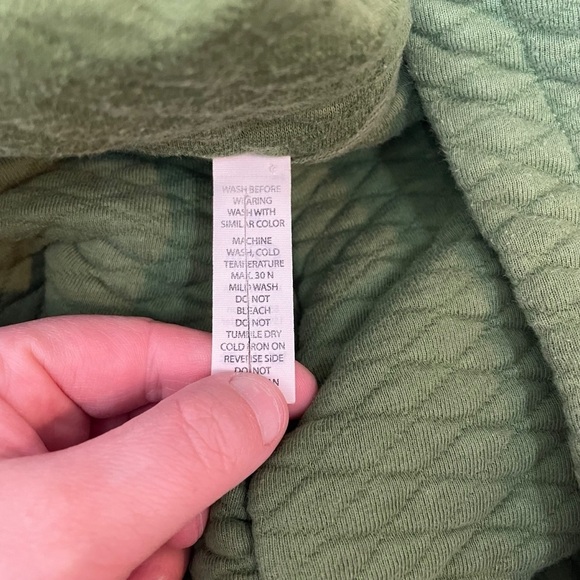 Zyia Active Women’s Pine Quilted Pullover Hoodie in Green Size M - Picture 11 of 11